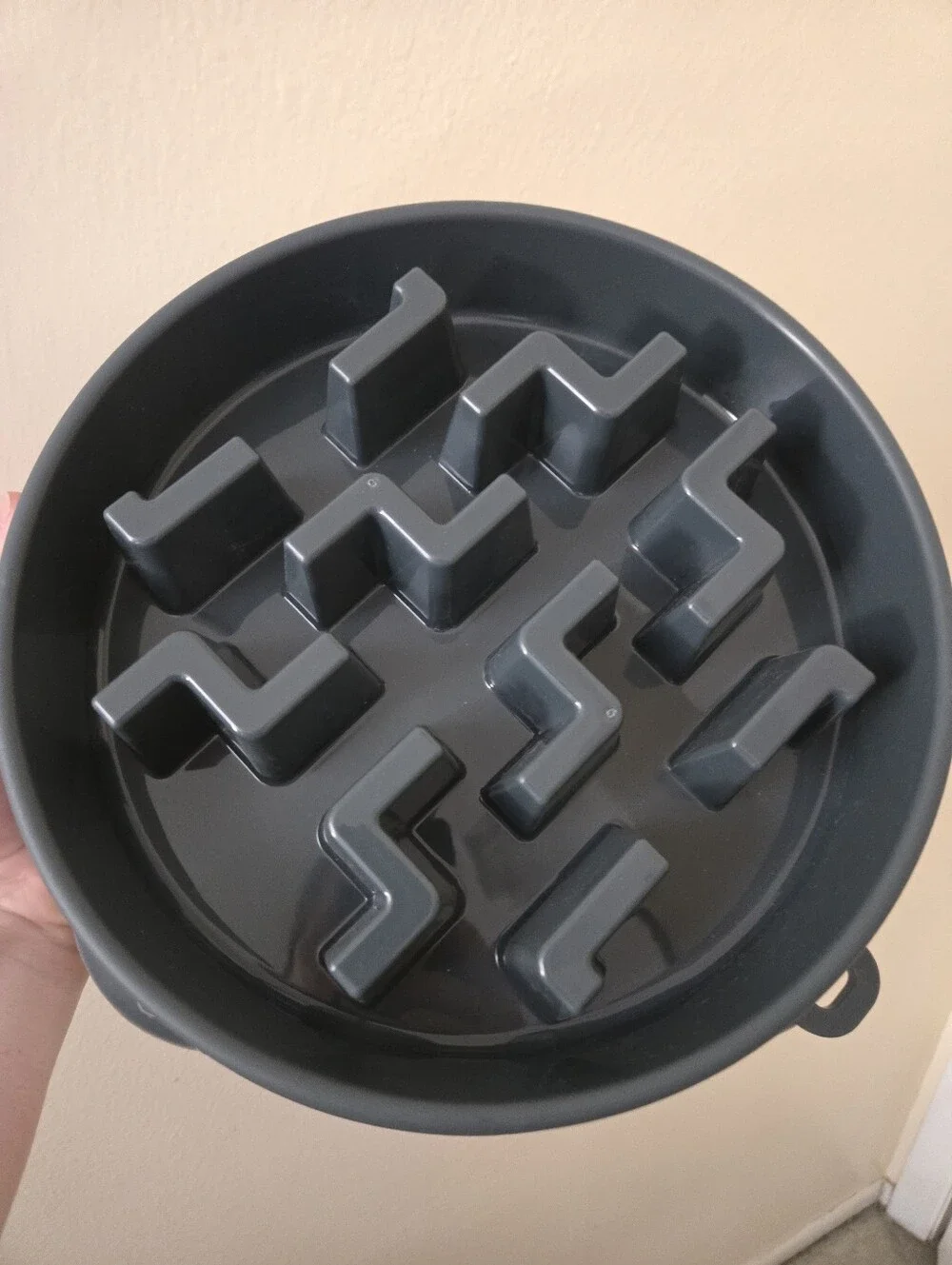 Outward Hound Slo Bowl Fun Feeder - Dark grey.